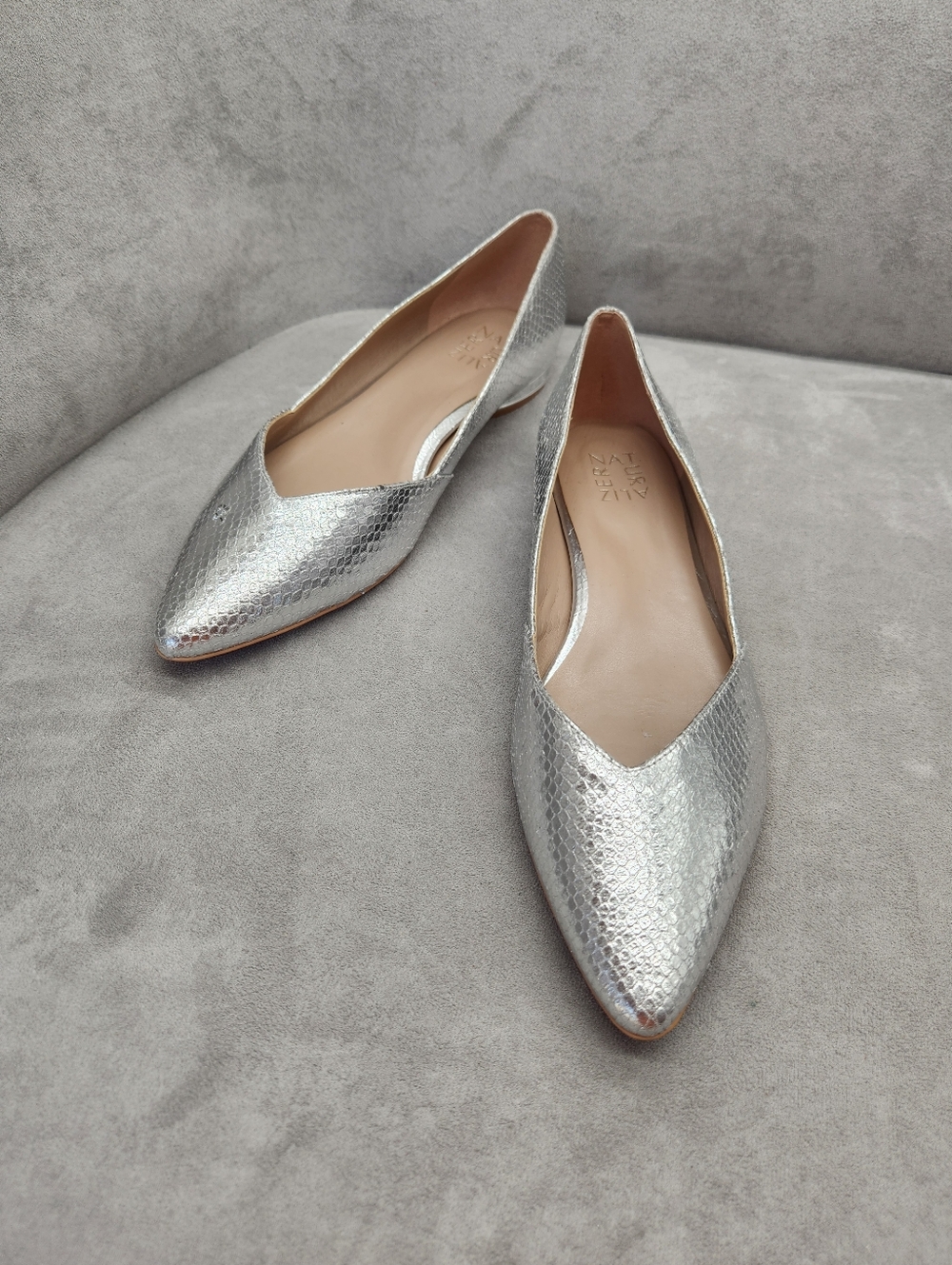 Naturalizer Flats 9.5 Wide Silver Snake Leather Havana Pointy Toe V-cut New $120 - Picture 5 of 14